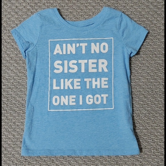 š Sister Tee